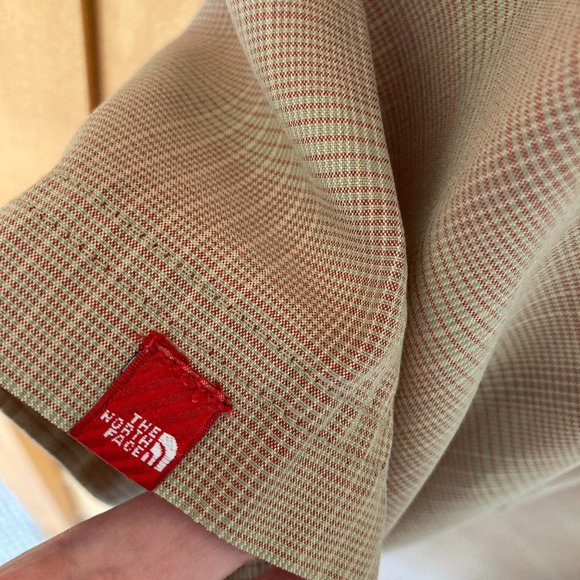 The North Face Sz L Mens Tan Plaid Zip Pocket Short Sleeve Bottom Down Shirt - Picture 8 of 8